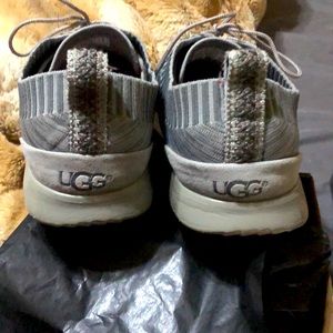 Men UGGS casual shoes size 11US brand new